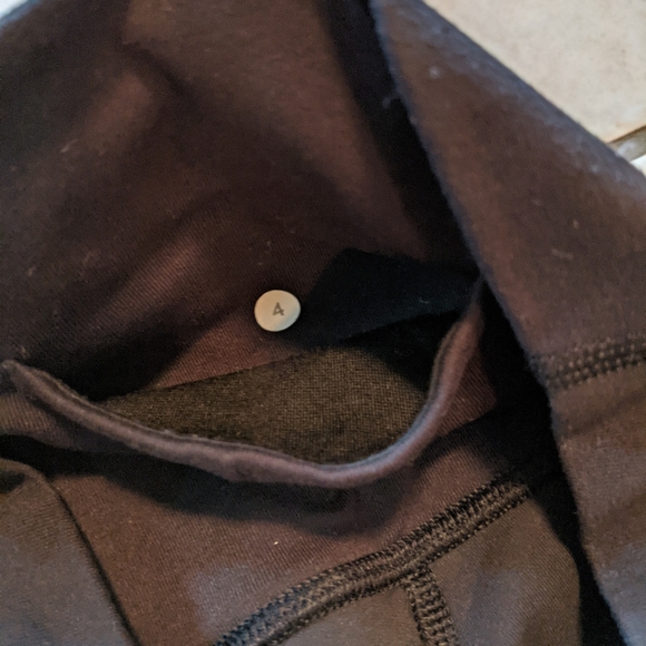 Lululemon Wunder Under *Stirrup - Picture 4 of 4